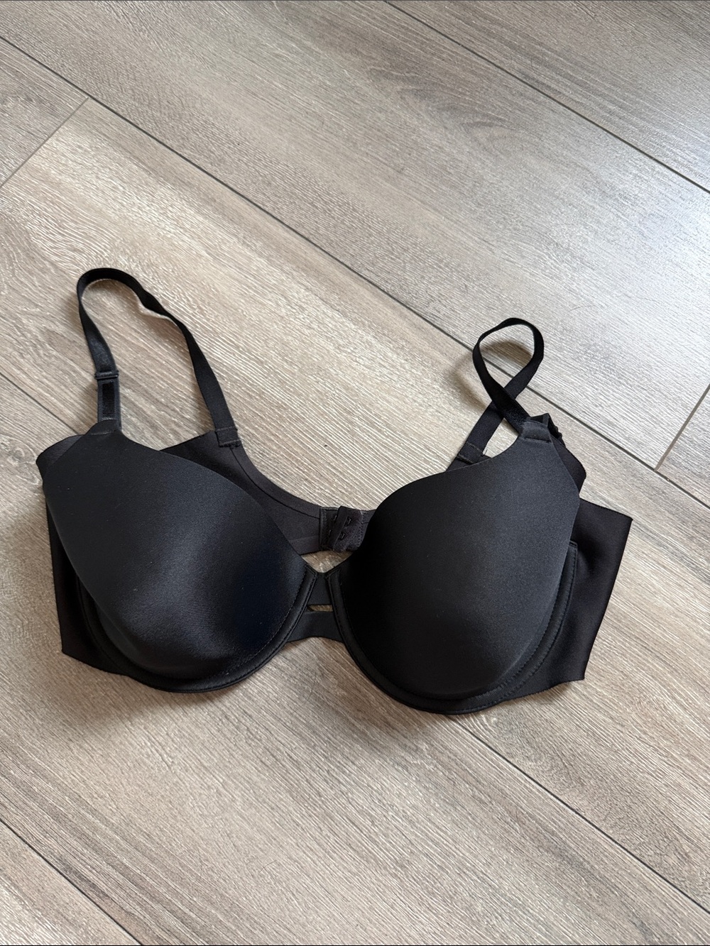 Warner's Smooth Black T-Shirt Bra - Supportive Molded Cups